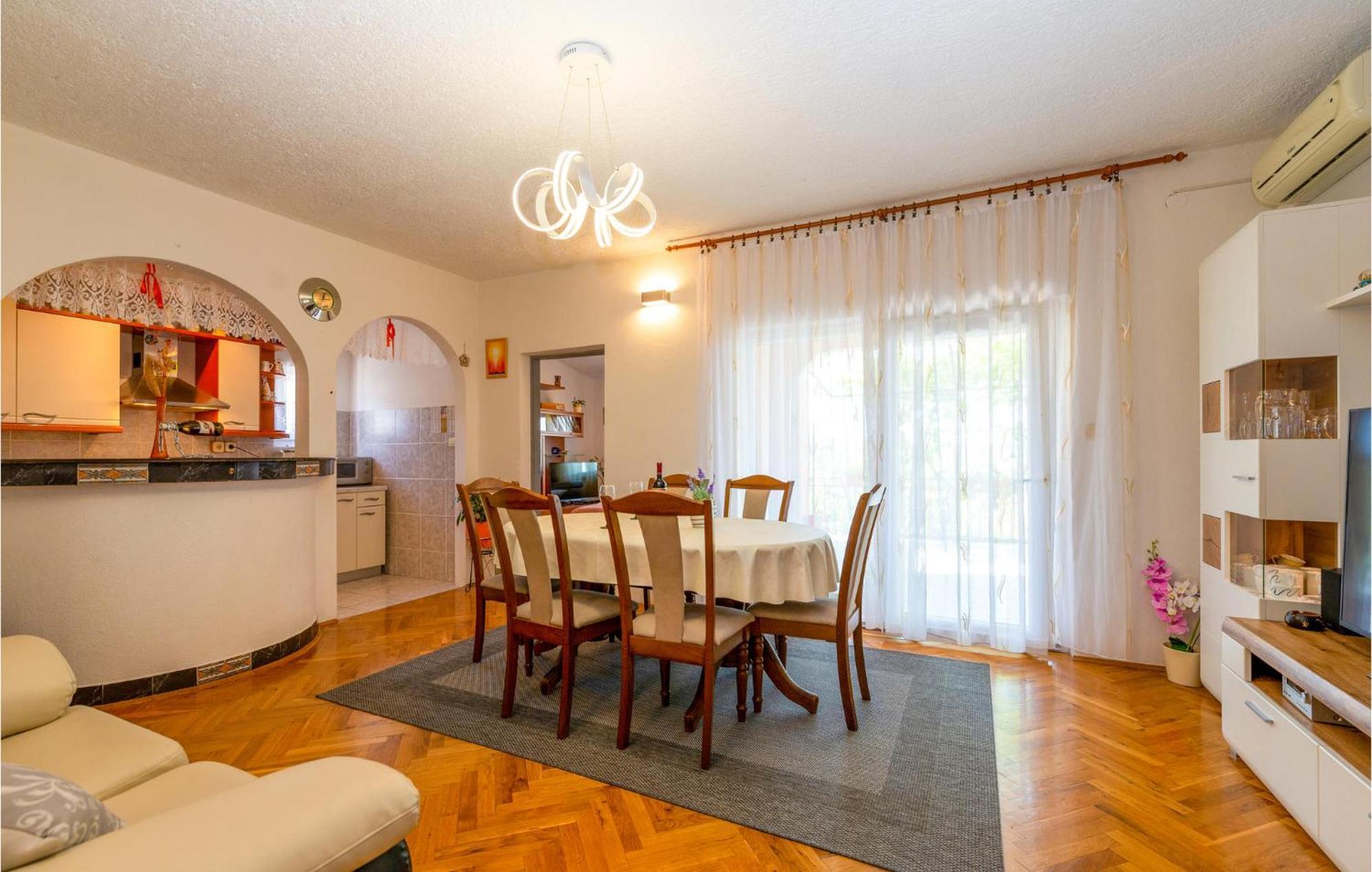 Lovely Apartment In Rovanjska With House Sea View ภายนอก รูปภาพ